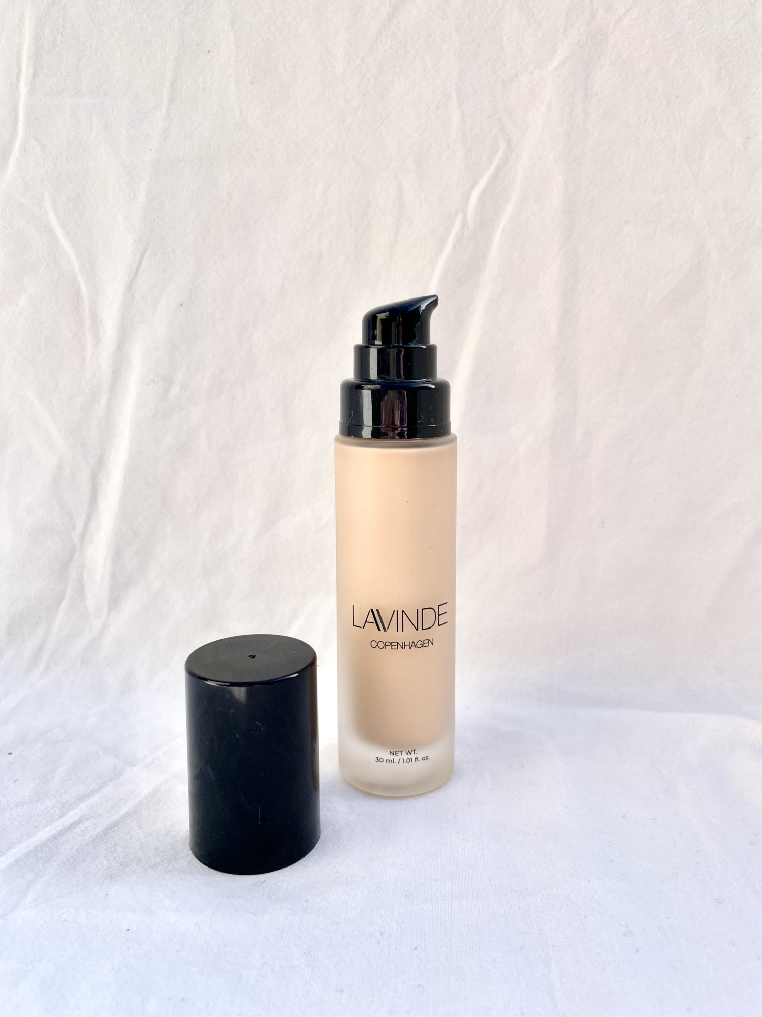 Lavinde Copenhagen Natural Glow Liquid Foundation  207 Beige